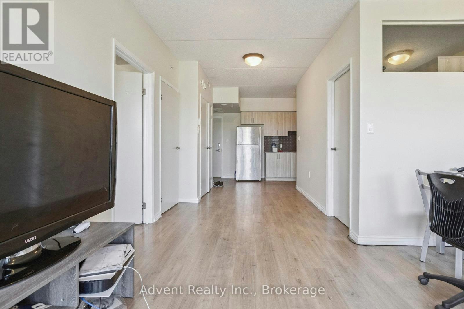 G607-275 Larch Street, Waterloo, ON, N2L 3R2