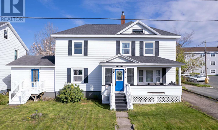 71 Richardson Avenue