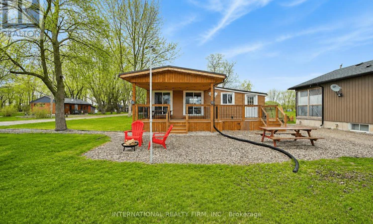 6 Lake Erie Lane
