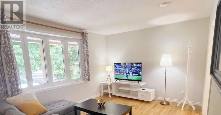 UPPER-116 Paperbirch Crescent E, London, ON, N6G 1L7 - 2