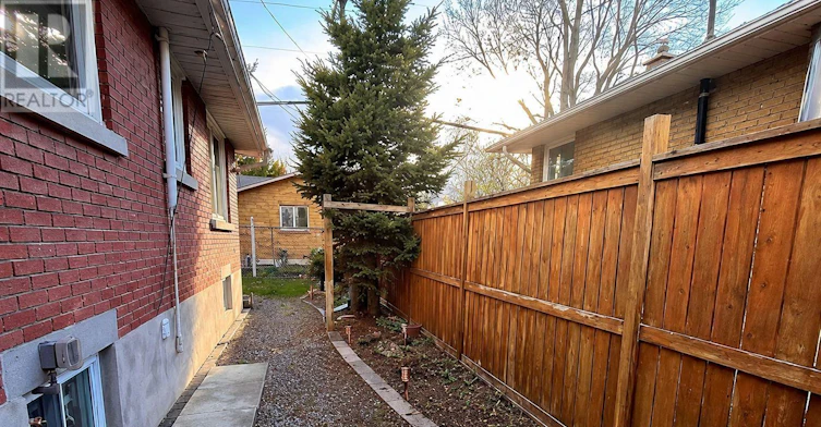 625 Clarke Avenue, Ottawa, ON, K1K 0Y6 - 10