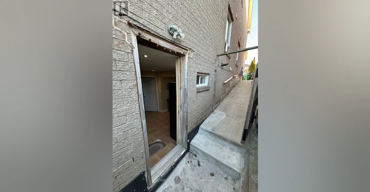 BASEMENT-4 Lonestar Crescent, Brampton, ON, L7A 2H9 - 2