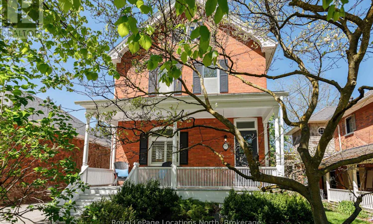 136 Oak Street