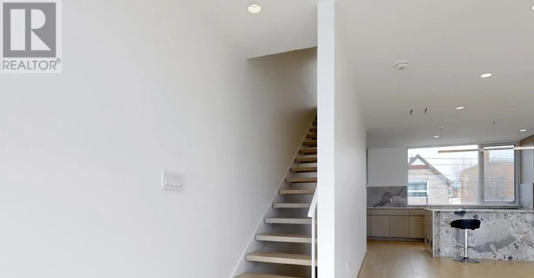 UPPER-899 Dundas Street W, Toronto, ON, M6J 1V9 - 8
