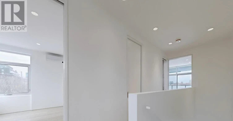 UPPER-899 Dundas Street W, Toronto, ON, M6J 1V9 - 9