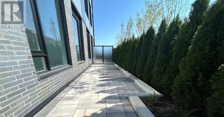 112-1440 Clarriage Court, Milton, ON, L9E 1B3 - 18
