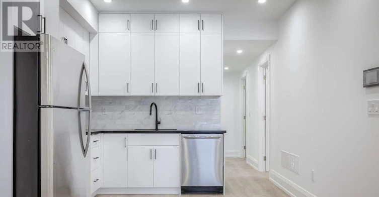 1A-31 Ennerdale Road, Toronto, ON, M6E 4C2 - 12