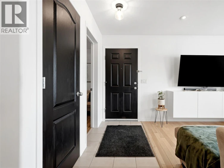4042 Buckingham Drive, Regina, SK, S4V 3A9 - 2