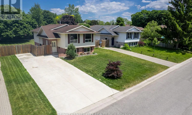 25 Pearson Avenue
