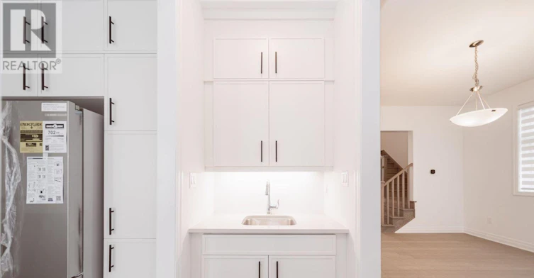6 Azure Drive, Markham, ON, L6C 3M5 - 5