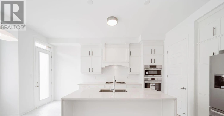 6 Azure Drive, Markham, ON, L6C 3M5 - 3