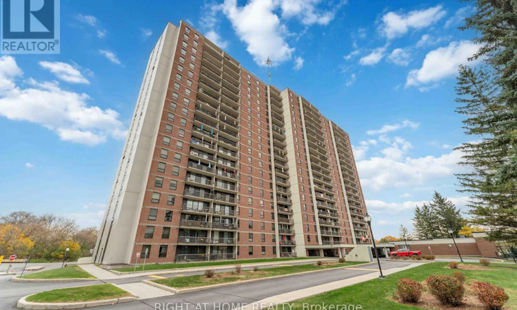 311-665 Bathgate Drive
