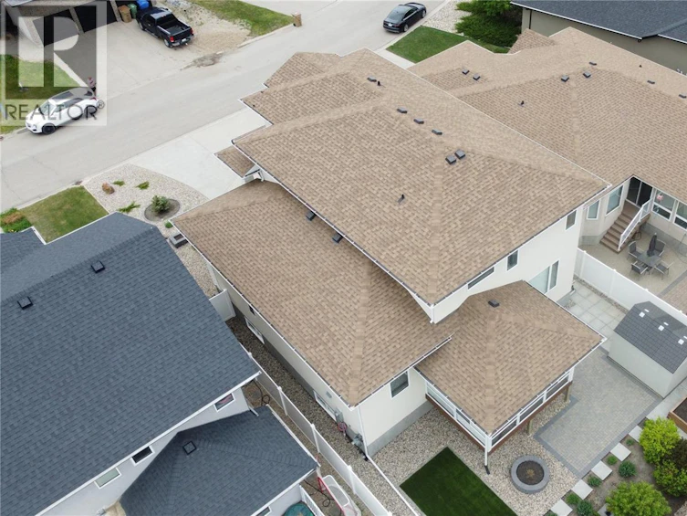 8747 Wascana Gardens Place, Regina, SK, S4V 1E8 - 50
