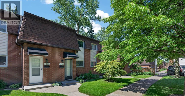 6298 Thornberry Crescent, Windsor, ON, N8T 3A3 - 3