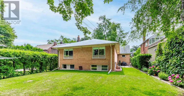 200 Cortleigh Boulevard, Toronto, ON, M5N 1P5 - 23