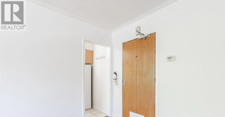 2-883 St Clair Avenue W, Toronto, ON, M6C 1C4 - 3