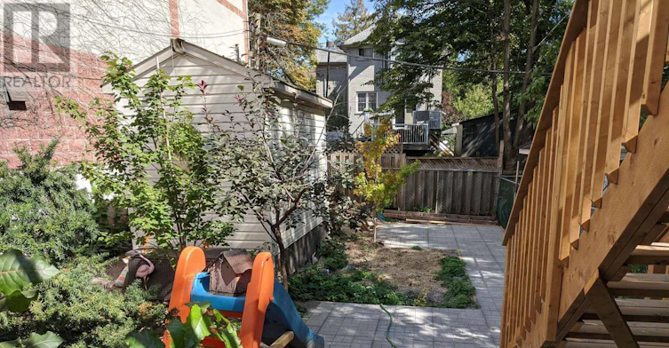 LOWER-119 Coxwell Avenue, Toronto, ON, M4L 3B3 - 7
