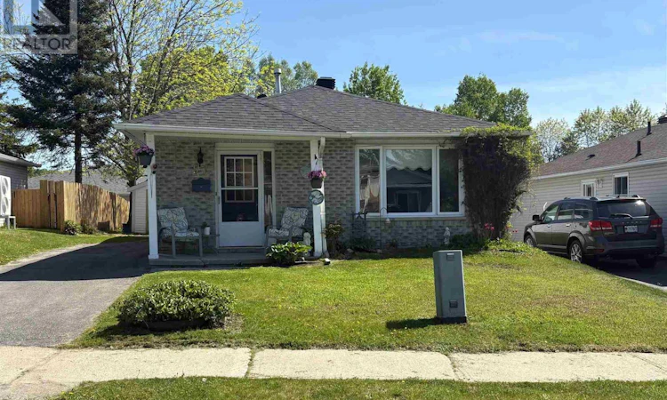 57 Stewart Crescent