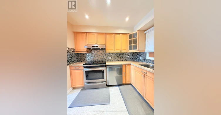 16 Madsen Crescent, Markham, ON, L3R 4P3 - 2