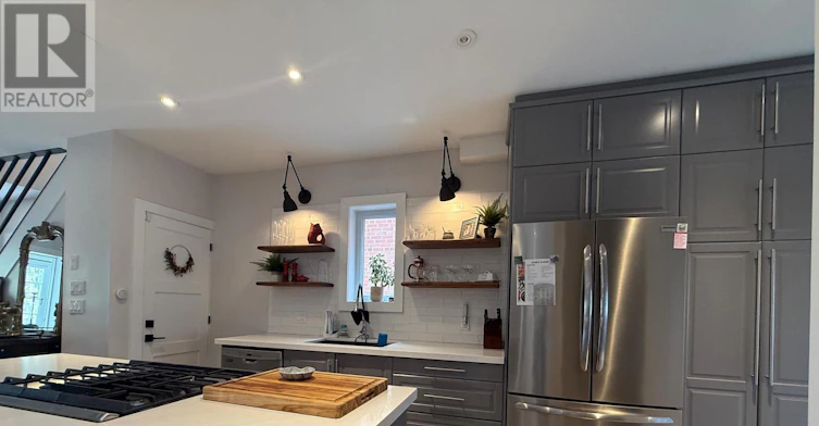 UPPER-48 Albani Street, Toronto, ON, M8V 1X2