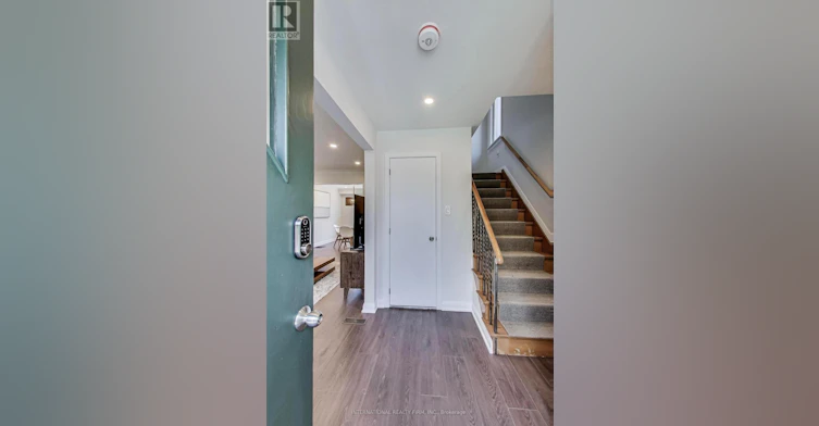 1097 Glengrove Avenue, Toronto, ON, M6B 2K3 - 2