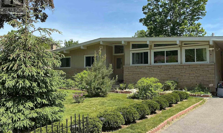 49 King George Crescent