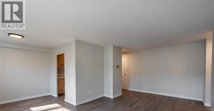 201-1075 Brenchley Avenue, Sarnia, ON, N7S 1R6 - 11