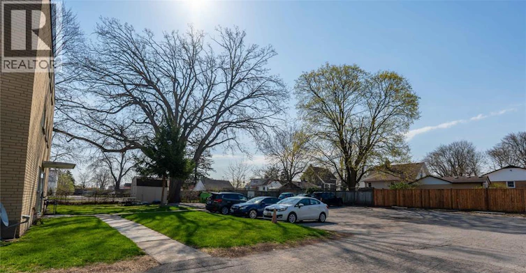 201-1075 Brenchley Avenue, Sarnia, ON, N7S 1R6 - 17