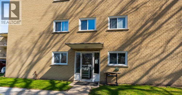 201-1075 Brenchley Avenue, Sarnia, ON, N7S 1R6 - 2