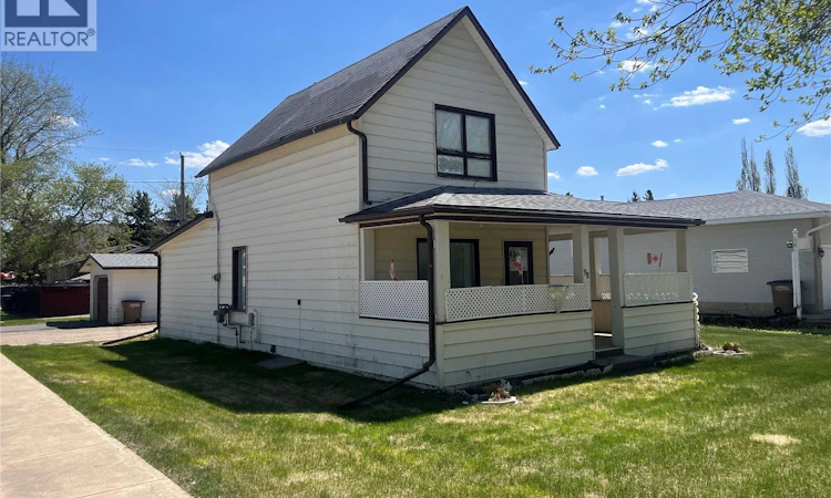 98 3rd Street NE