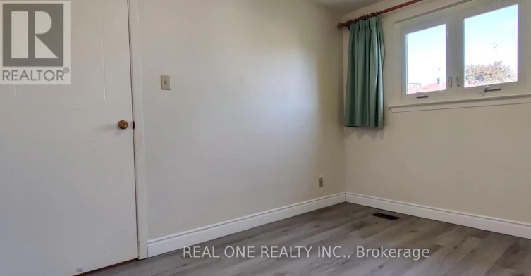 UPPER-9 Lisburn Crescent, Toronto, ON, M2J 2Z4 - 8