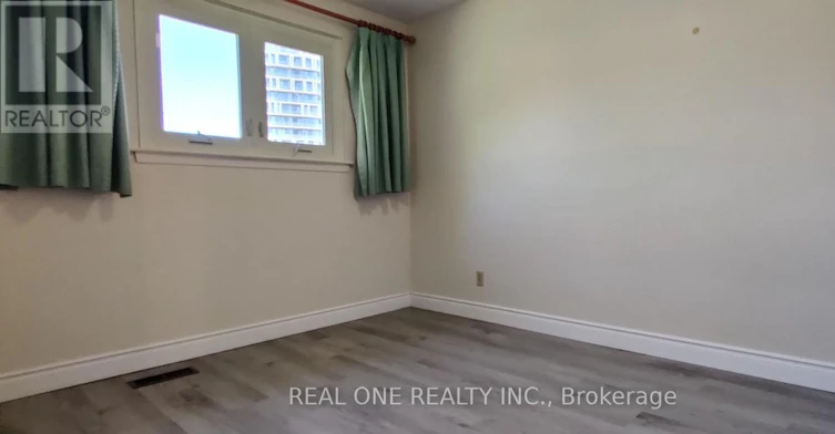 UPPER-9 Lisburn Crescent, Toronto, ON, M2J 2Z4 - 7