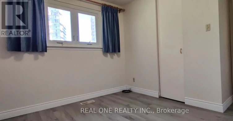 UPPER-9 Lisburn Crescent, Toronto, ON, M2J 2Z4 - 10