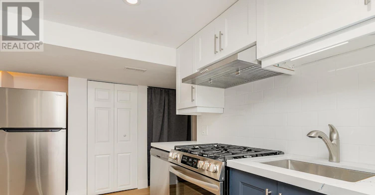 LL-901 Manning Avenue, Toronto, ON, M6G 2X5 - 7