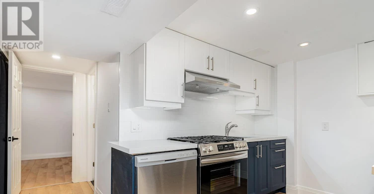 LL-901 Manning Avenue, Toronto, ON, M6G 2X5 - 6