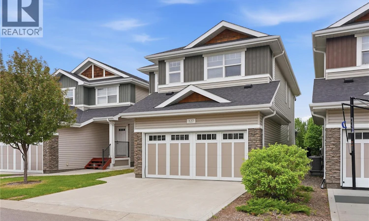 127-315 Dickson Crescent
