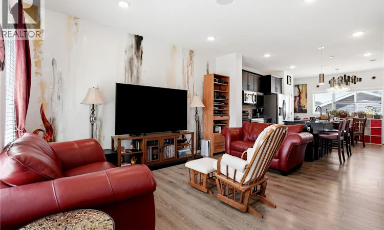 5000 Primrose Green Drive E