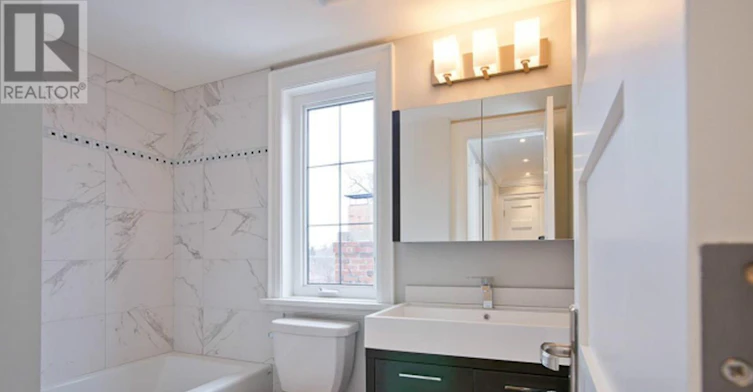 UPPER-19 Cardiff Road, Toronto, ON, M4P 2N6 - 8