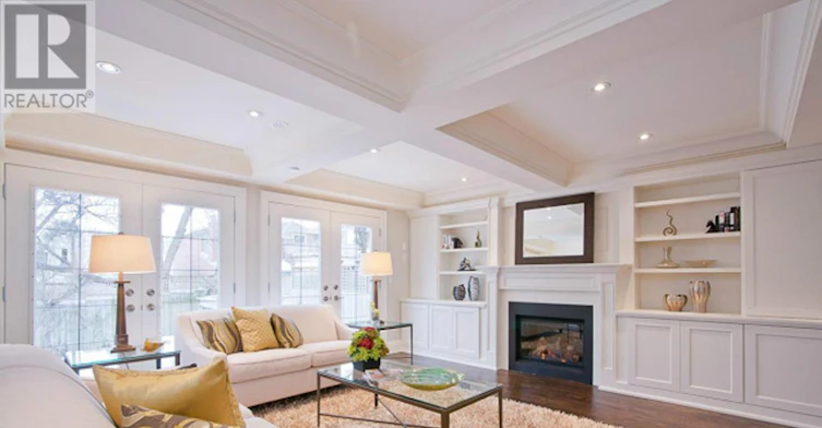 UPPER-19 Cardiff Road, Toronto, ON, M4P 2N6