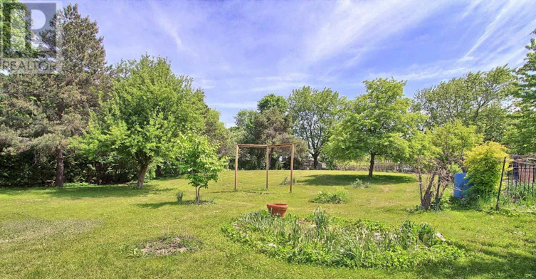223 Burns Boulevard, King, ON, L7B 1C8 - 23
