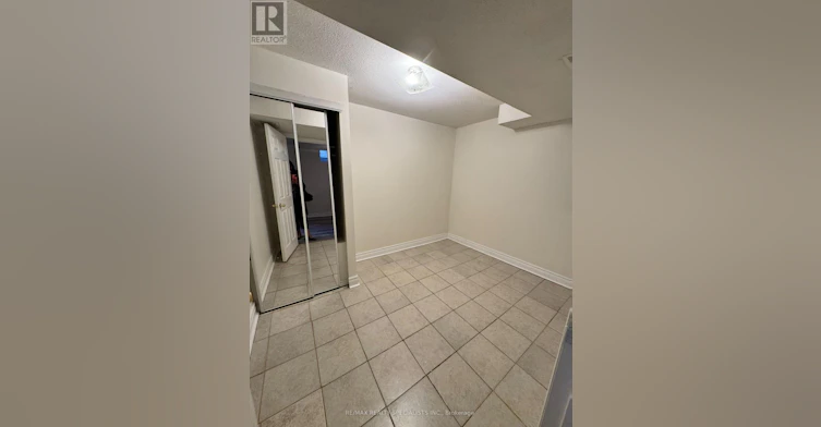 BSMT-5834 Raftsman Cove, Mississauga, ON, L5M 6N9 - 6