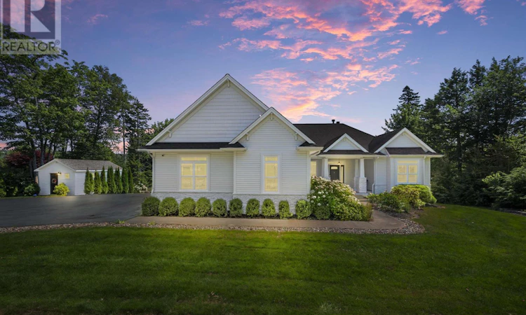 261 Aberdeen Drive