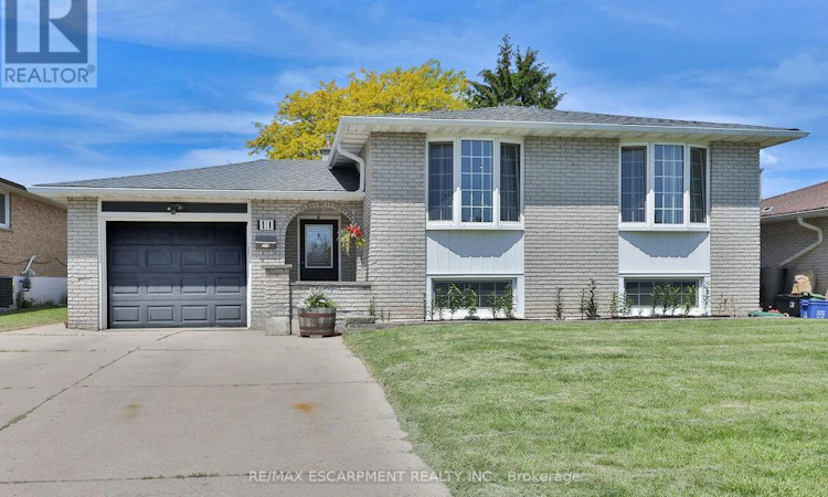 11 Lynwood Drive