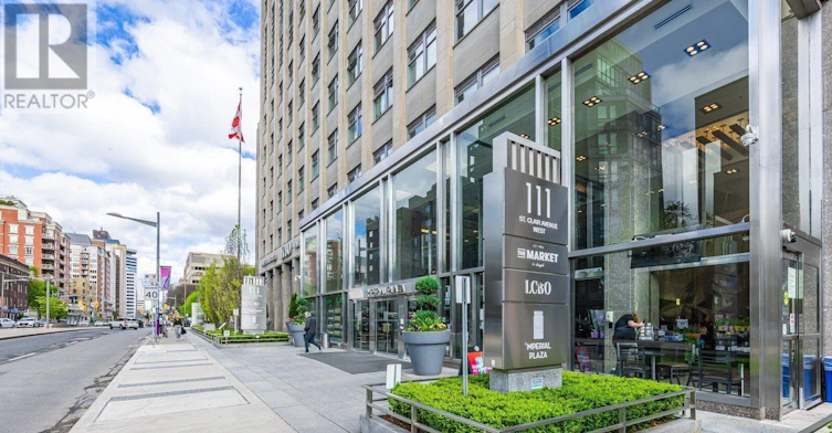 902-111 St. Clair Avenue W, Toronto, ON, M4V 1N5 - 2