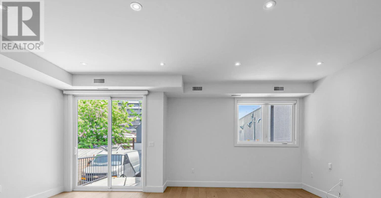 1-909 Castlefield Avenue, Toronto, ON, M6B 1C9 - 11