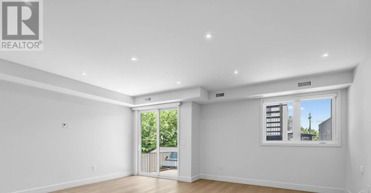 1-909 Castlefield Avenue, Toronto, ON, M6B 1C9 - 9