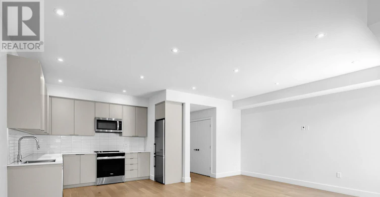 1-909 Castlefield Avenue, Toronto, ON, M6B 1C9 - 10
