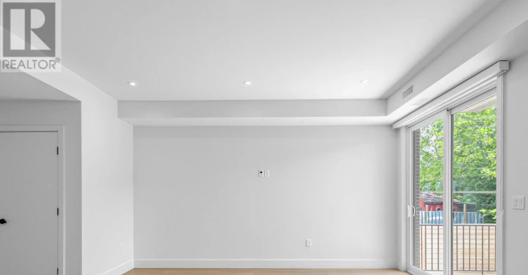 1-909 Castlefield Avenue, Toronto, ON, M6B 1C9 - 12