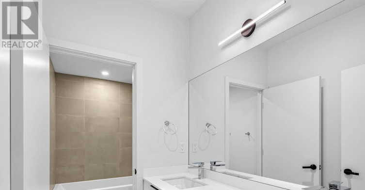 1-909 Castlefield Avenue, Toronto, ON, M6B 1C9 - 25