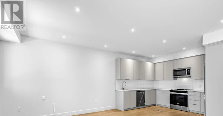 1-909 Castlefield Avenue, Toronto, ON, M6B 1C9 - 14